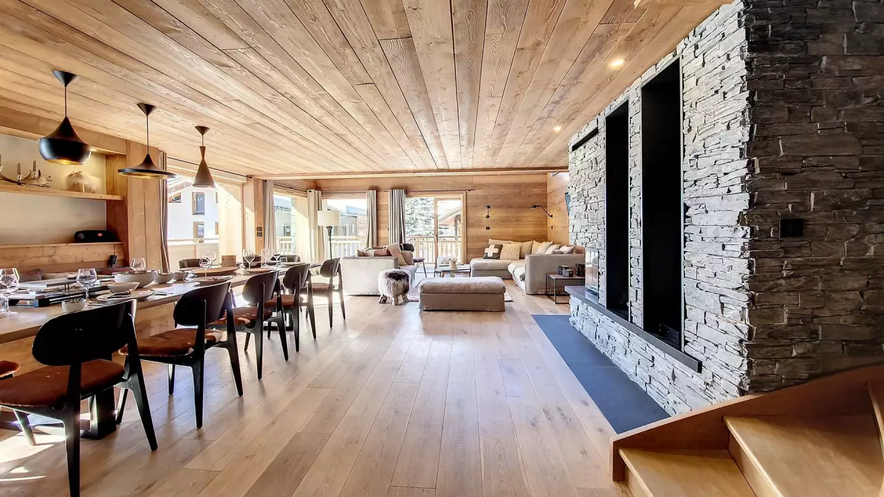 Luxury chalet  In the lovely hamlet of Bettaix  Walking distance to the skilift